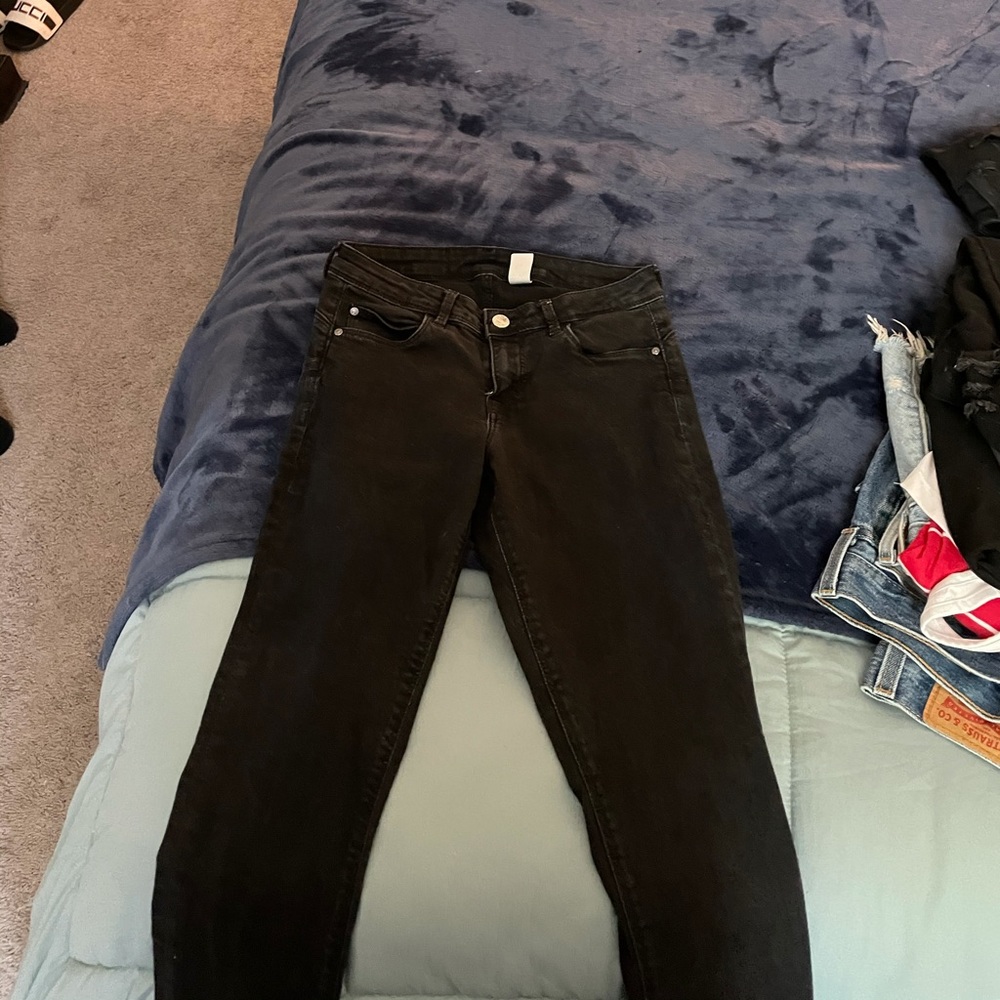 Black skinny jeans